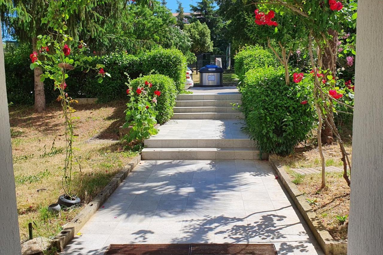 Studio Apartment Ljubica For 2 Persons 150M From The Beach Poreč Buitenkant foto