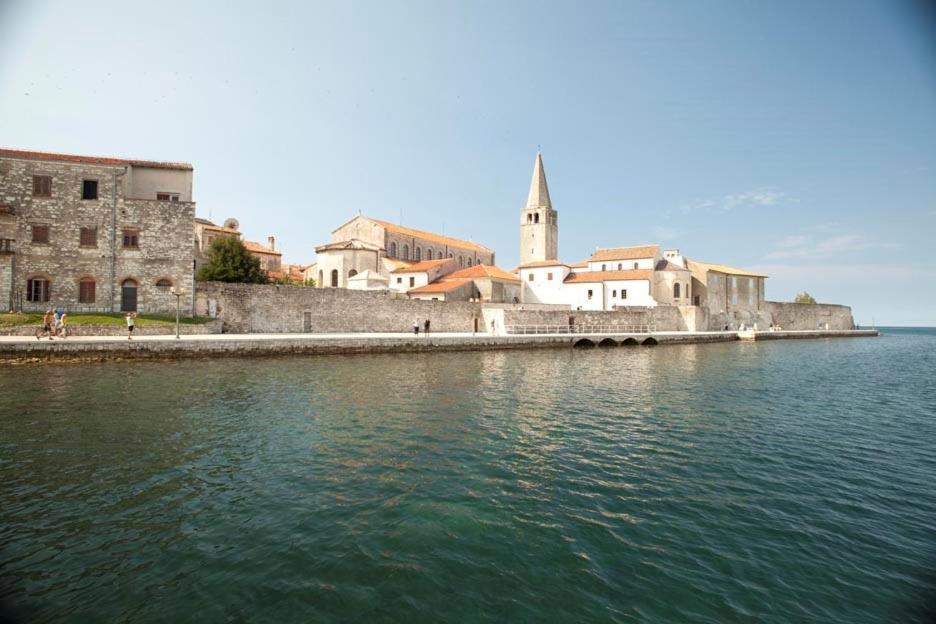 Studio Apartment Ljubica For 2 Persons 150M From The Beach Poreč Buitenkant foto