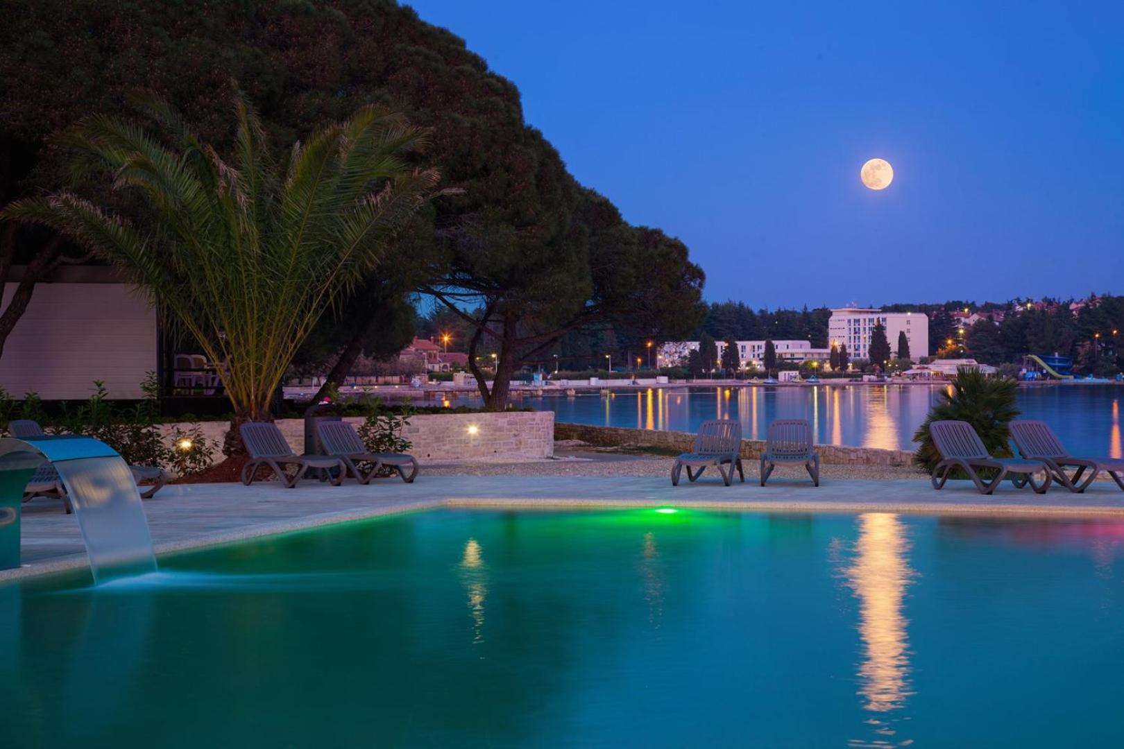 Studio Apartment Ljubica For 2 Persons 150M From The Beach Poreč Buitenkant foto