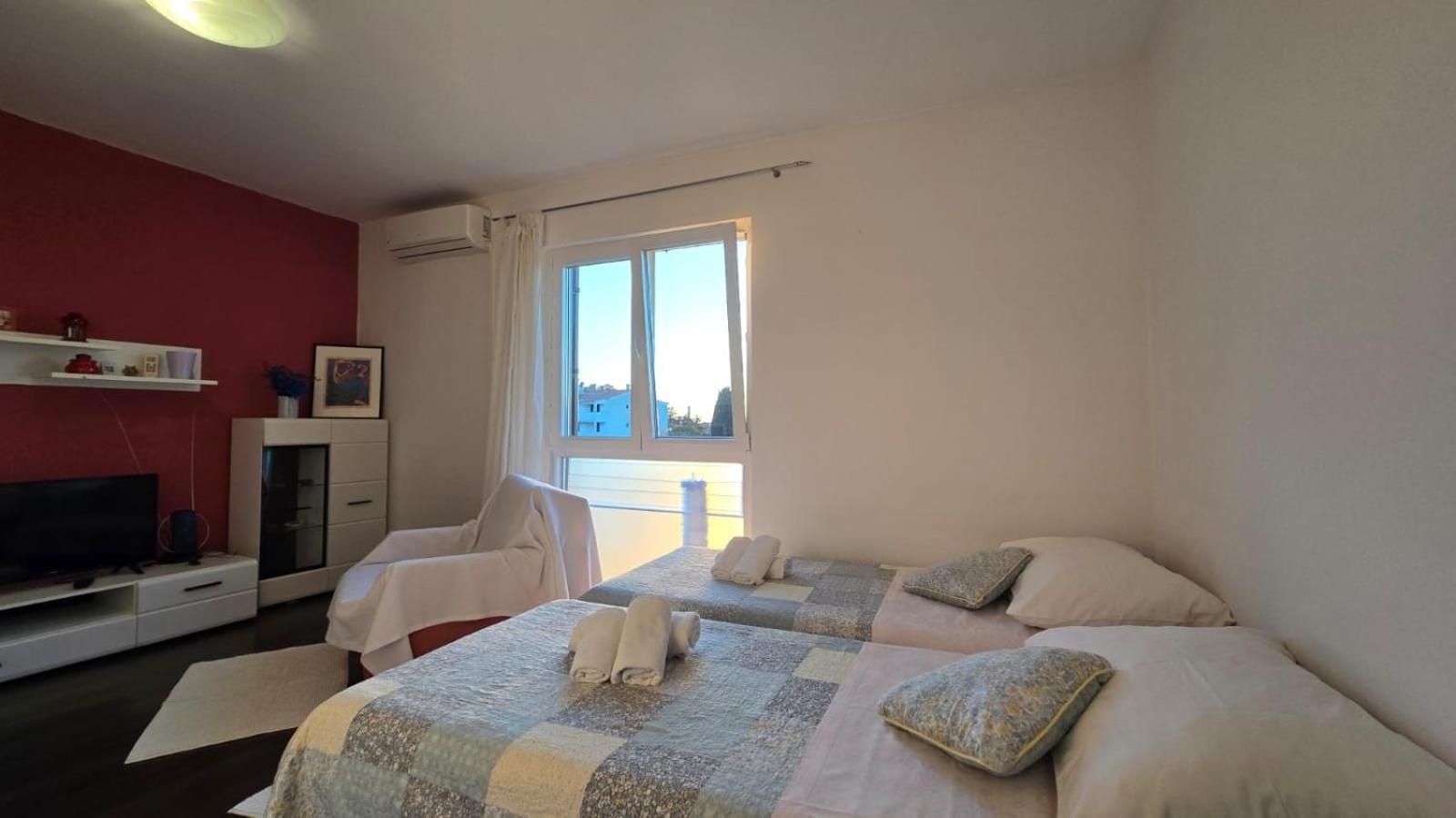 Studio Apartment Ljubica For 2 Persons 150M From The Beach Poreč Buitenkant foto