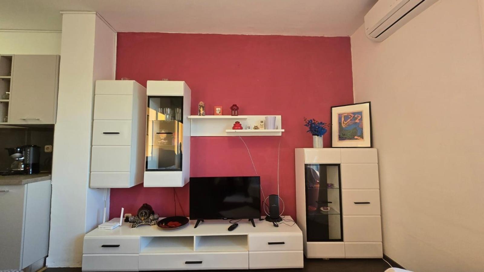 Studio Apartment Ljubica For 2 Persons 150M From The Beach Poreč Buitenkant foto
