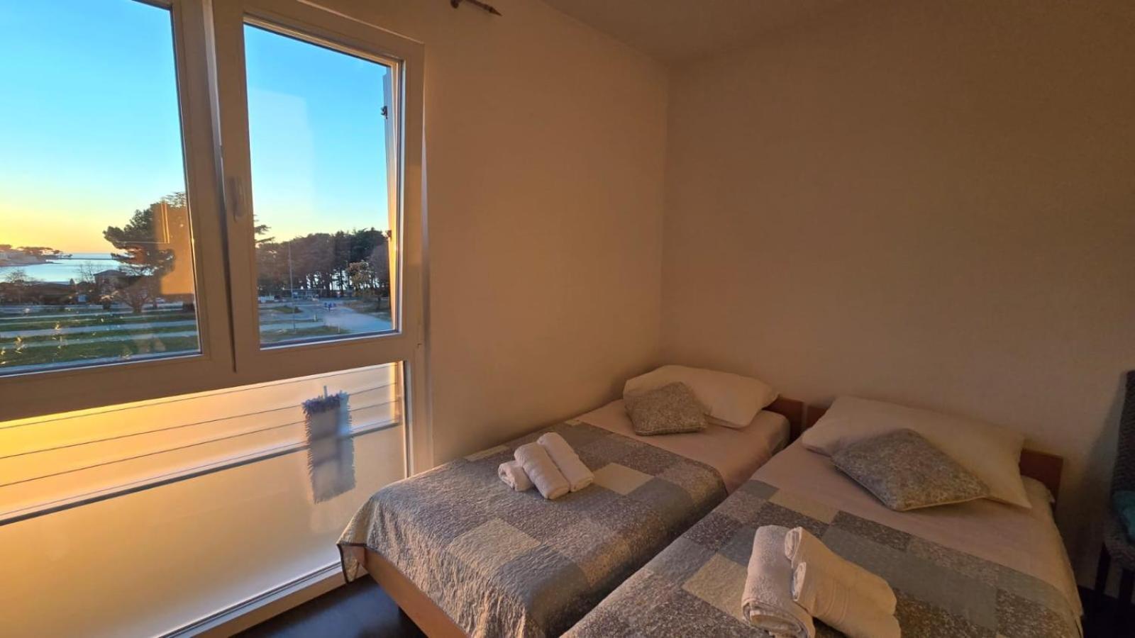 Studio Apartment Ljubica For 2 Persons 150M From The Beach Poreč Buitenkant foto